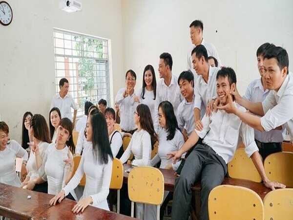 Giải mã chi tiết các trường hợp mơ thấy bạn cấp 3