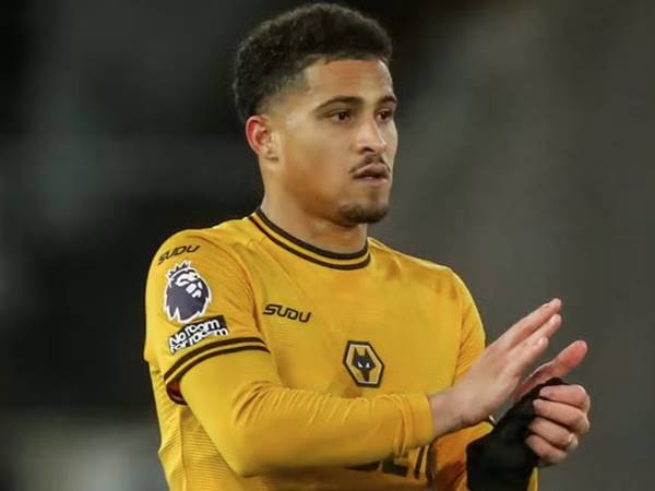 Tin MU: MU gấp rút đàm phán chiêu mộ Joao Gomes